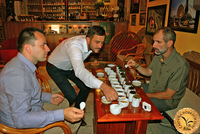 degustácia čajov pu-ehr a oolong