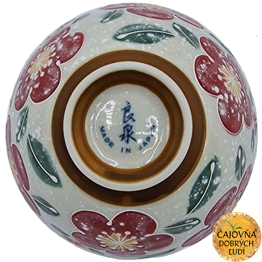 ČAJOVÁ MISKA SNEH NA RUŽOVÝCH KVETOCH