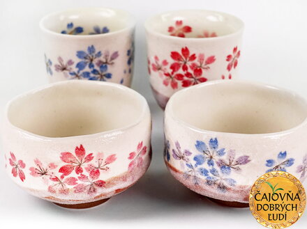 MALÝ CHAWAN - MODRÉ KVIETKY V SNEHU